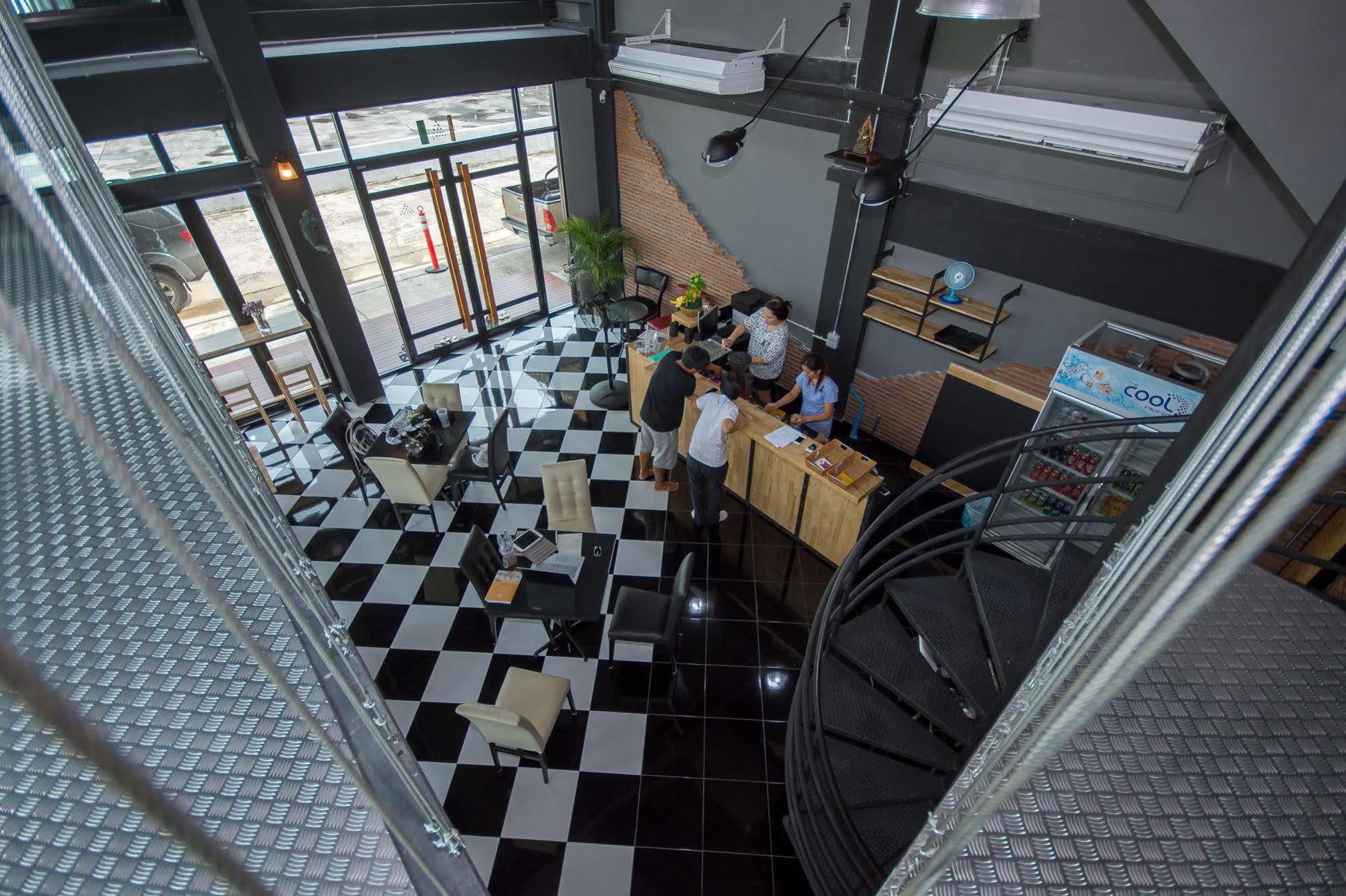 צ'ון בורי The Logbook Room And Cafe' מראה חיצוני תמונה